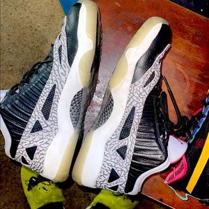 Retro Jordan 11 lows